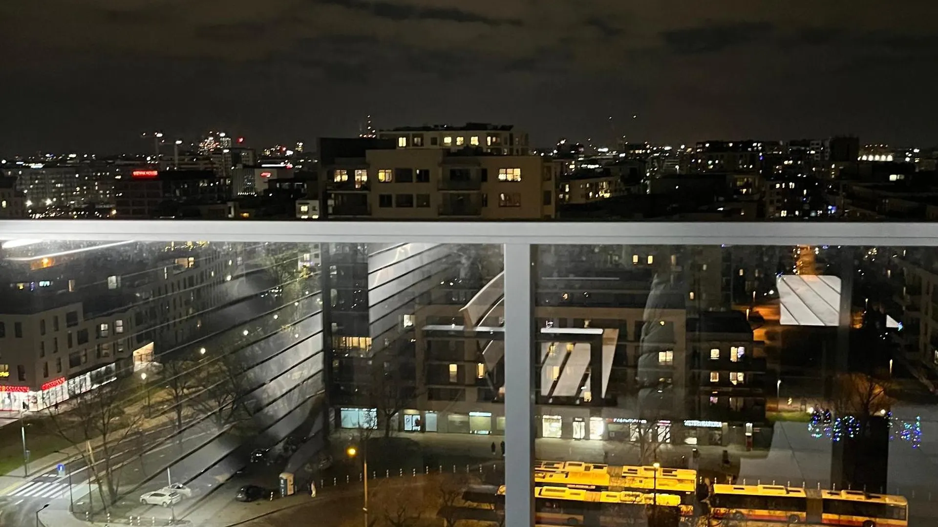 Warsaw Airport Wyscigi - City And Green View Apartment With Underground Garage
